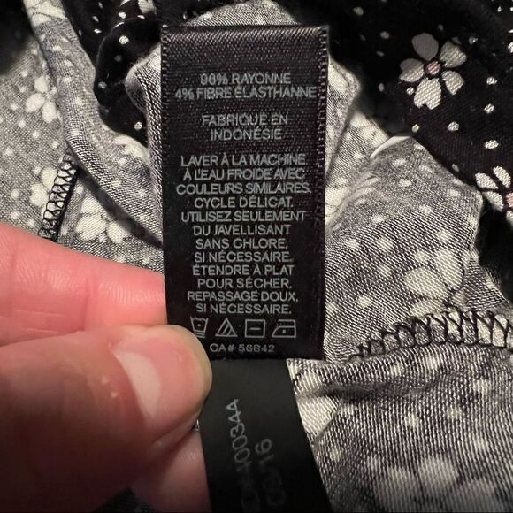 NWT! Express floral print long sleeve dress‎ - Picture 8 of 12